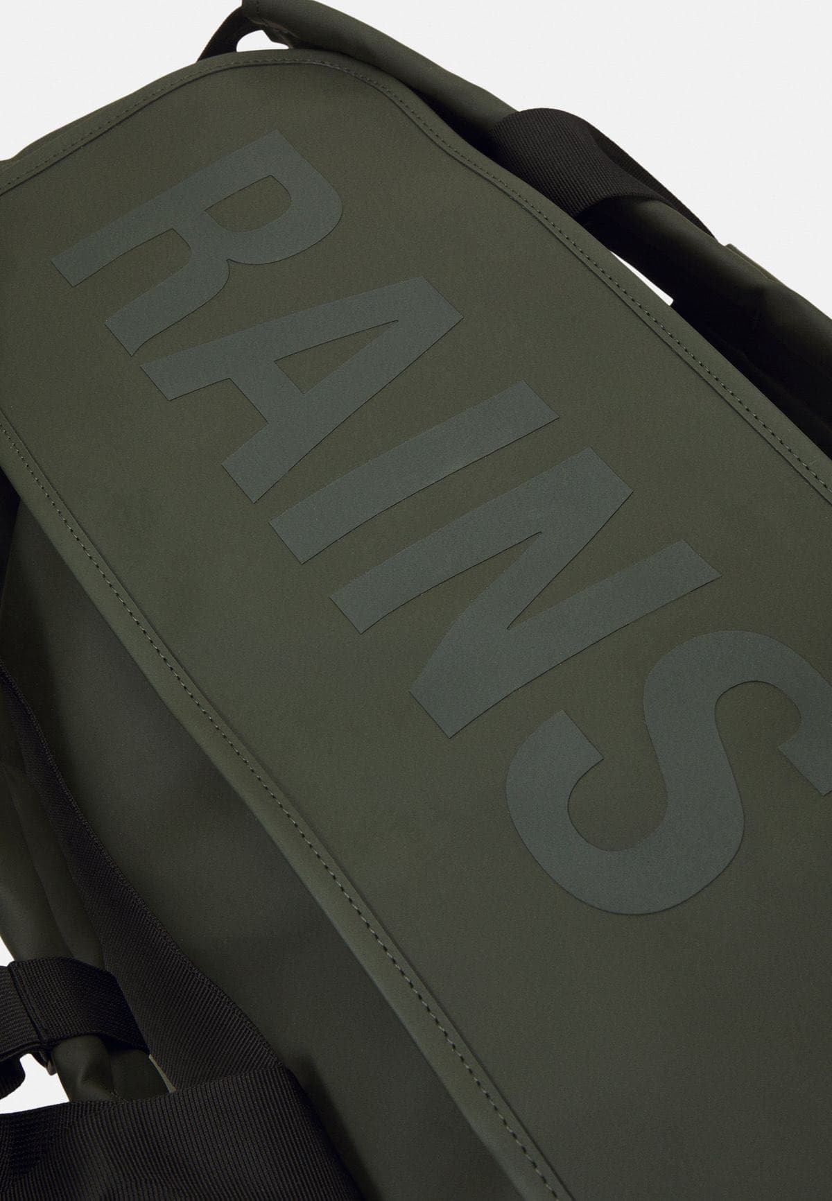 Histoire de la marque Rains illustrée